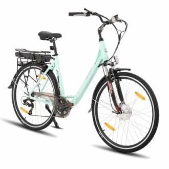 Elektrische fiets met mintgroen frame en zwarte onderdelen.